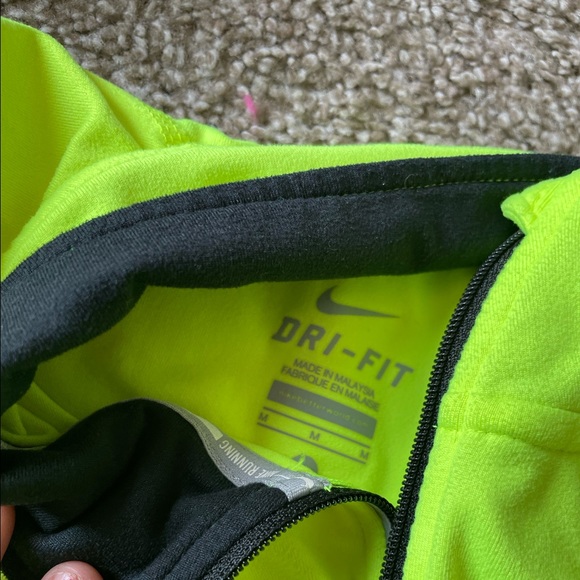 Nike running gear - Picture 2 of 2